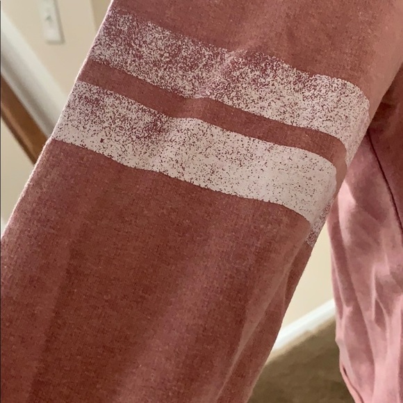 Disney top size small - Picture 4 of 6